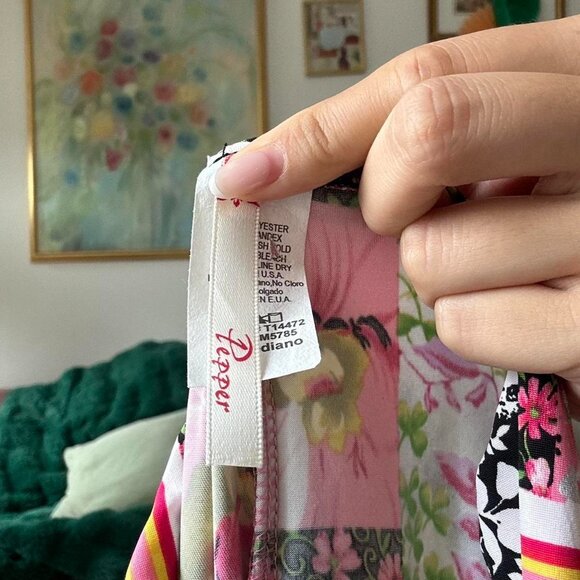 Euro Summer Y2K Dress w/ Mother of Pearl Detailing - Picture 6 of 6